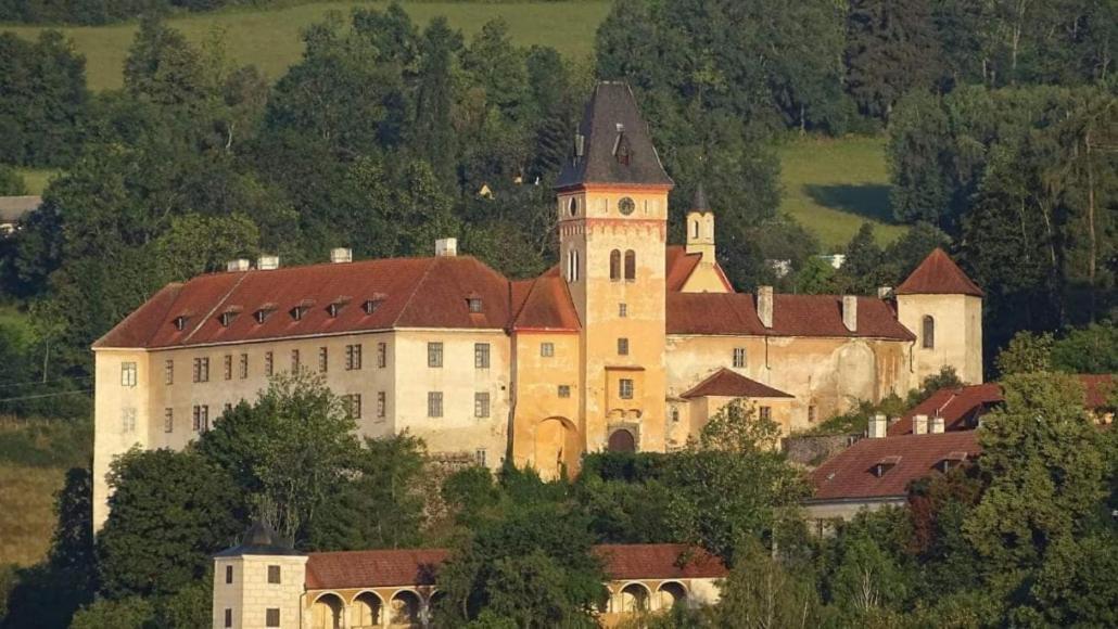 Apartmány Zámek - Vimperk Esterno foto